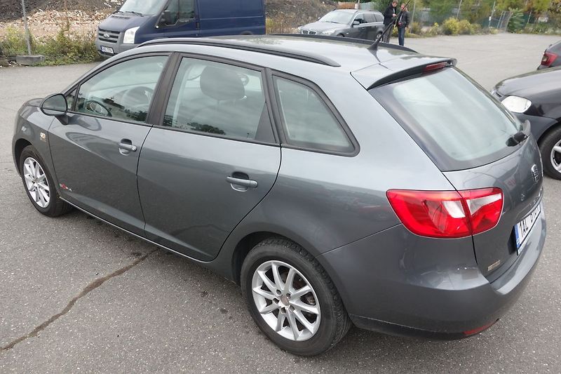 Seat Ibiza 1,4i63kW  Kombi COPA ! - fotka 12 z 30