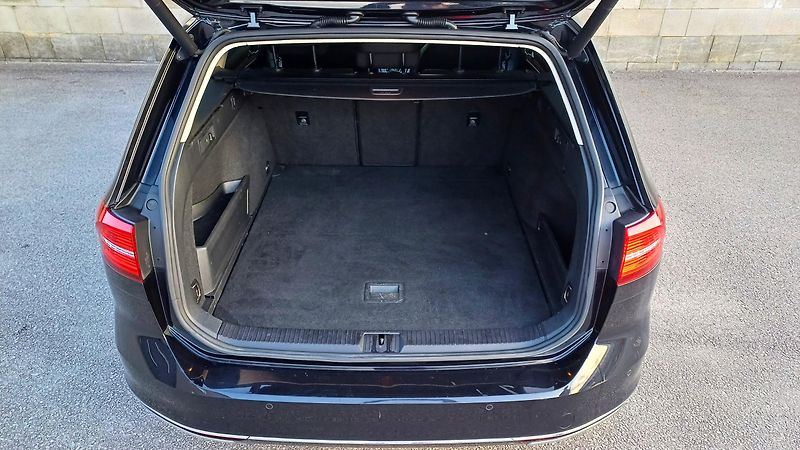Volkswagen Passat Variant (2019) 2.0 Bi-TDI HIGHLINE - fotka 14 z 54