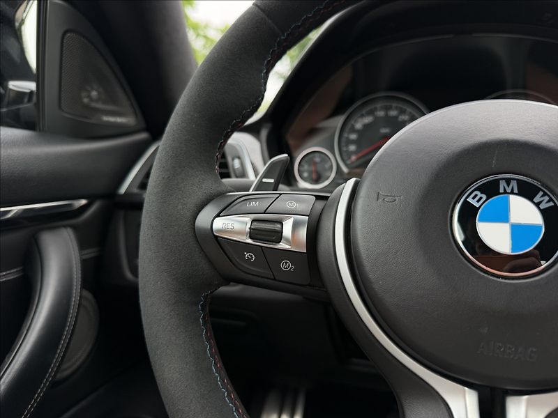 BMW M4 Competition - fotka 14 z 26