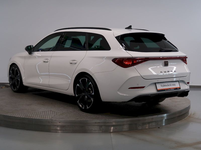 Cupra Leon (2024) VZ 2.0TSI 228KW 4x4 - fotka 7 z 42
