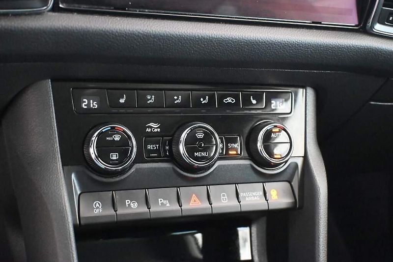 Škoda Kodiaq (2023) 2.0 TOUR Matrix LED DSG ACC Vi - fotka 23 z 38