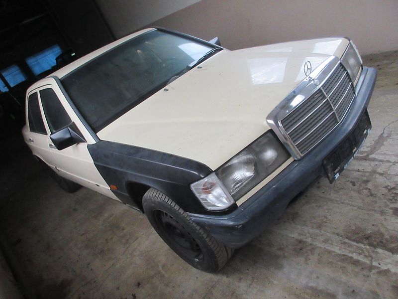Mercedes-Benz 190 (1987) 2,5 D - fotka 4 z 17