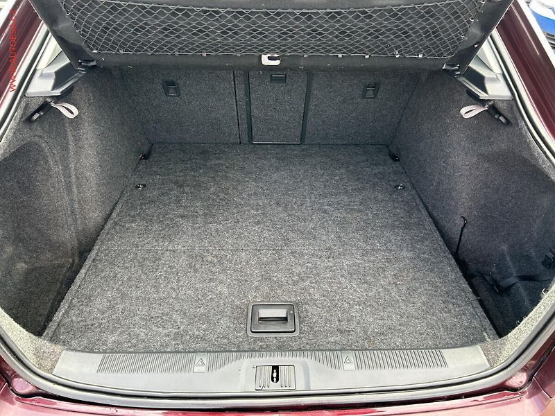Škoda Octavia (2012) 2.0 TDi, ČR, L&K, servis - fotka 7 z 18