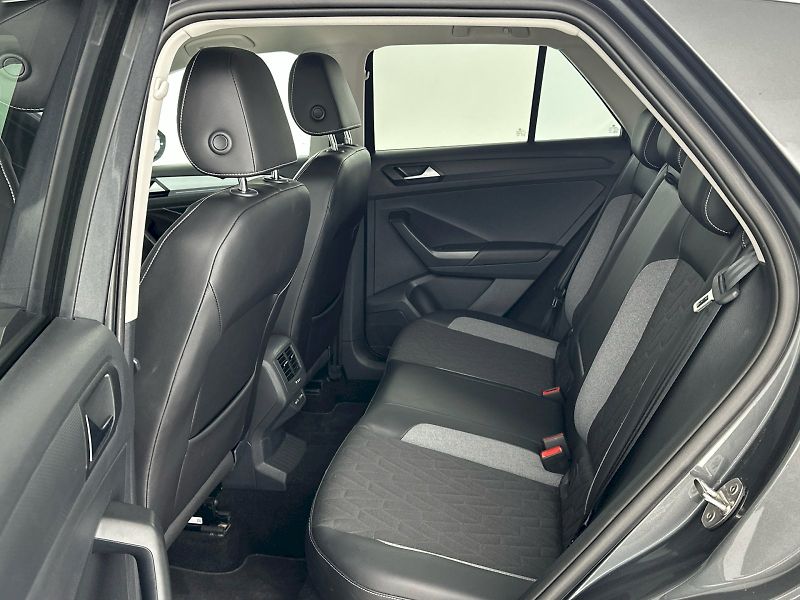 Volkswagen T-Roc (2025) Life GOAL 1.0 TSI 85kW - fotka 8 z 27