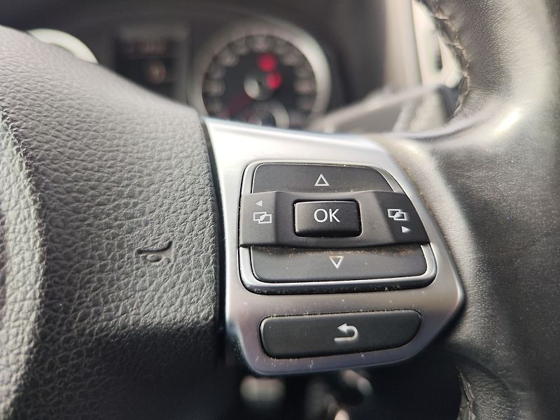 Volkswagen Tiguan 2.0 TDi/125kW R-Line 4motion - fotka 25 z 30