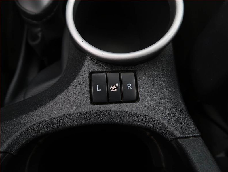 Toyota Verso (2010) 1.8 Valvematic, Tempomat - fotka 17 z 21