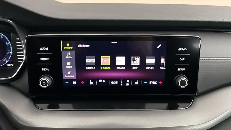 Škoda Octavia 2.0 TDI DSG Ambition Combi - fotka 11 z 26