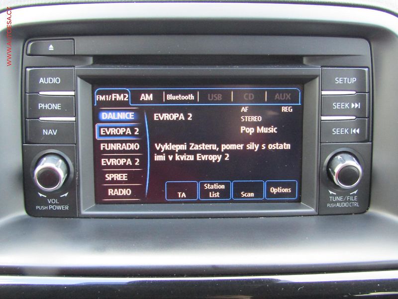 Mazda CX-5 (2014) 2.0i 4x4, 1.maj, AT, navi - fotka 13 z 18