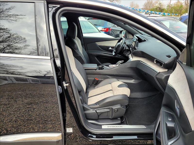 Peugeot 3008 1,6 JIŽ NENÍ K DISPOZICI - fotka 10 z 39