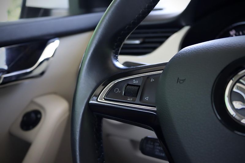 Škoda Octavia 3 Combi 1.4 TSI 110 kW DSG - fotka 24 z 42