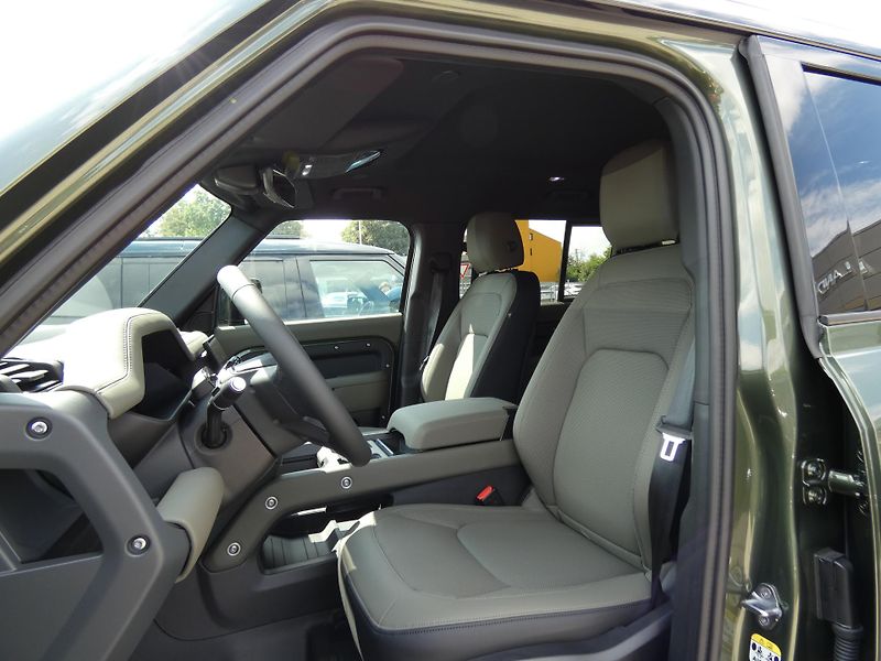 Land Rover Defender (2026) 110 X-Dynamic SE P425          - fotka 9 z 38