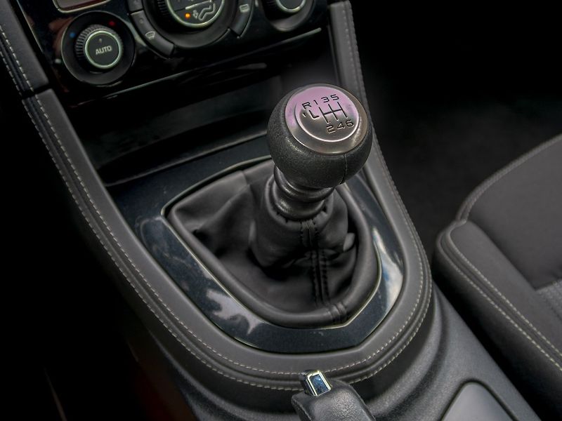 Peugeot RCZ (2013) CZ 2.0HDI 120KW – PO SERVISU - fotka 29 z 44