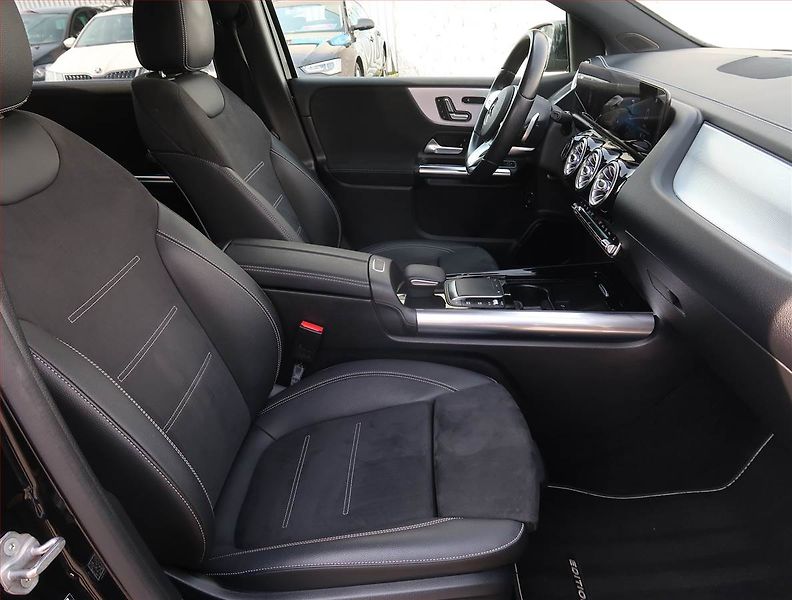 Mercedes-Benz Třídy B (2021) AMG line B 200 d 4MATIC - fotka 9 z 22