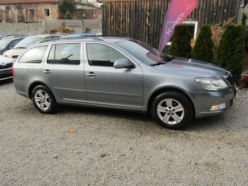 Škoda Octavia (2013) 1.6 TDI 77kW NAVIGACE - fotka 8 z 38