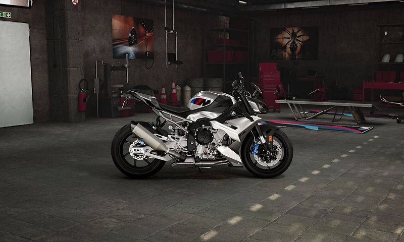 BMW M 1000 R - fotografie inzerátu
