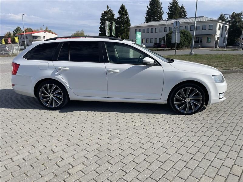 Škoda Octavia 2,0 TDi 135kw DSG 4x4 Klimatr. - fotka 5 z 34
