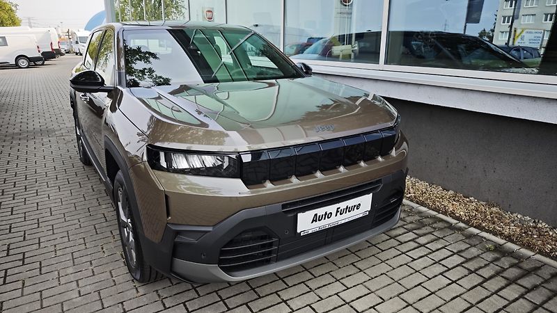 Jeep Compass (2026) Altitude hybrid 145PS automat  - fotka 7 z 39
