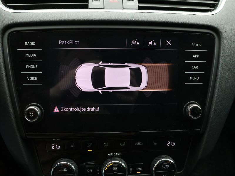 Škoda Octavia 1,8 TSI 132kW Style CZ - fotka 19 z 27