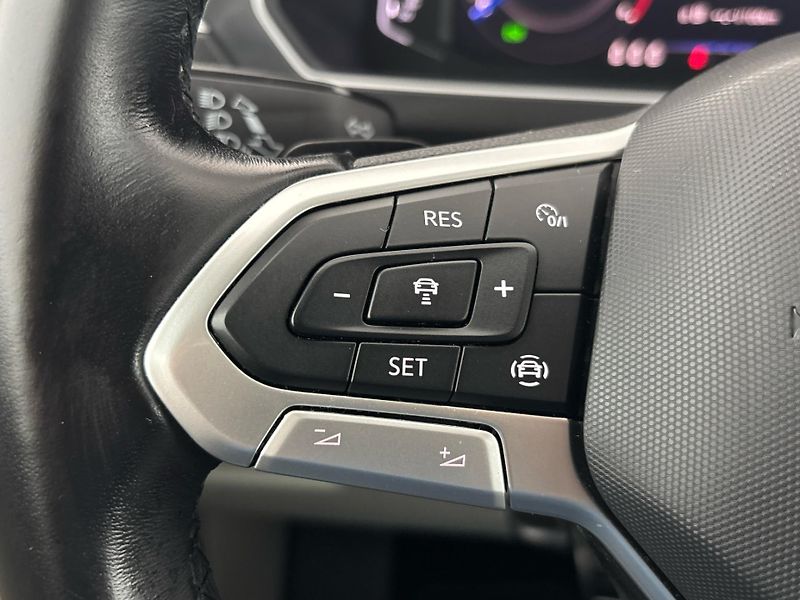 Volkswagen Tiguan Elegance DSG - fotka 22 z 28