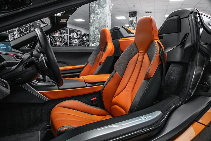 BMW i8 ROADSTER LASER/H&K/HUD/KARBON - fotka 17 z 25