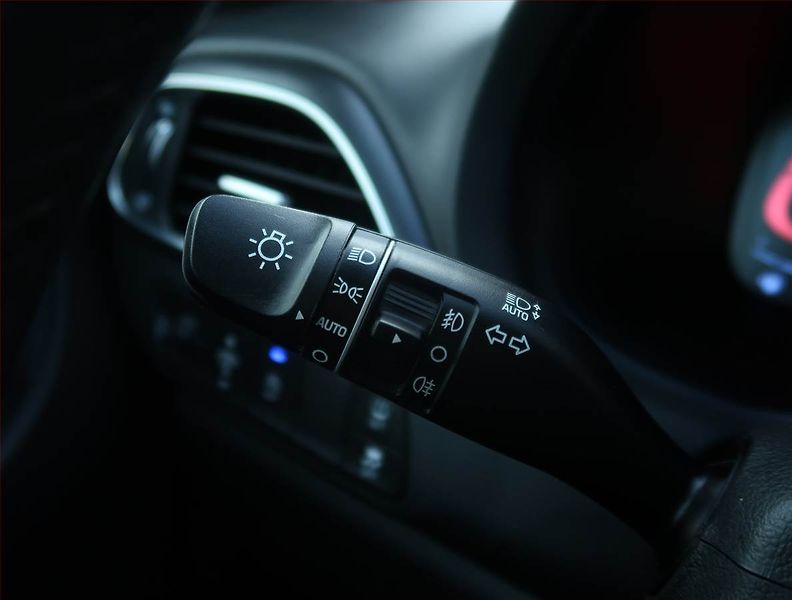 Hyundai i30 (2024) 1.0 T-GDI, Serv.kniha, Navi - fotka 16 z 19