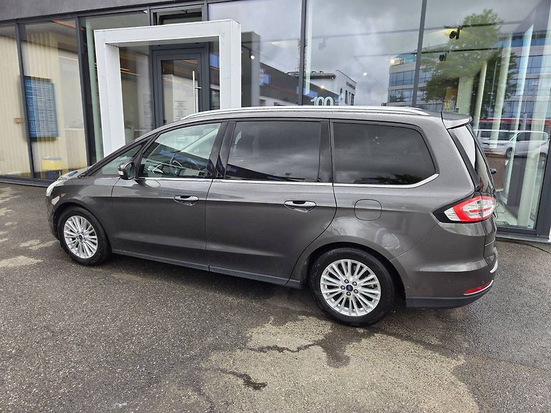 Ford Galaxy 2.0 TDCI Automat Titanium+ - fotka 2 z 43