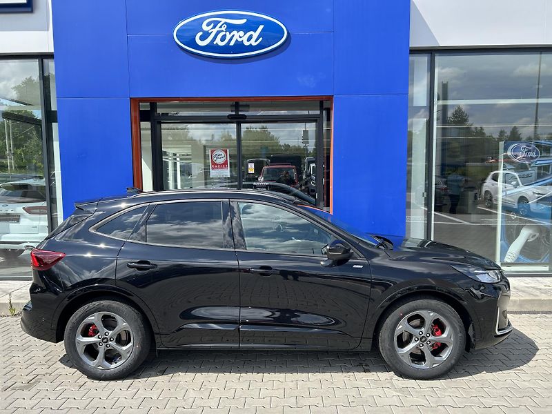 Ford Kuga 1,5 EcoBoost 110kW ST-LINE X - fotka 4 z 36
