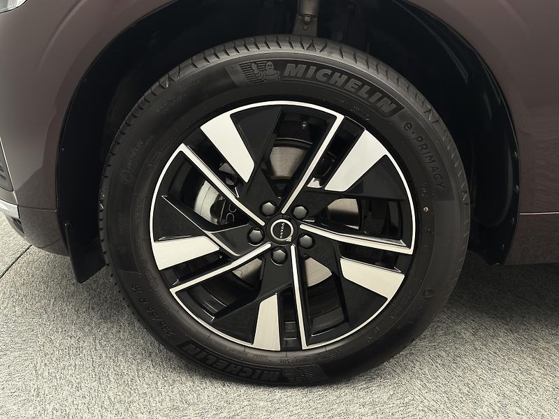 Volvo XC60 B5 AWD BRIGHT PLUS CZ 1.maj - fotka 51 z 51
