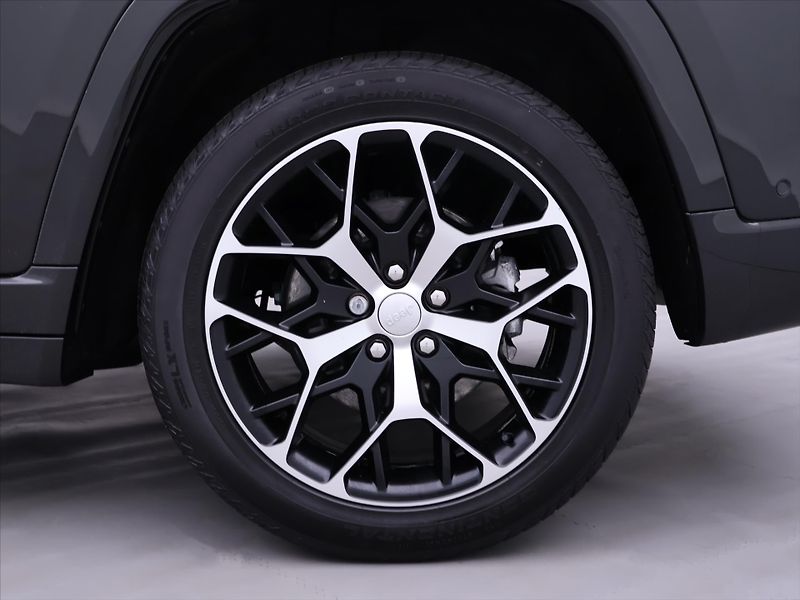 Jeep Grand Cherokee 2,0 4xe Summit Plug-In CZ DPH - fotka 83 z 90