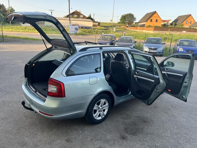 Škoda Octavia 1.4TSI 90KW,DSG,TZ,ELEGANCE - fotka 29 z 39