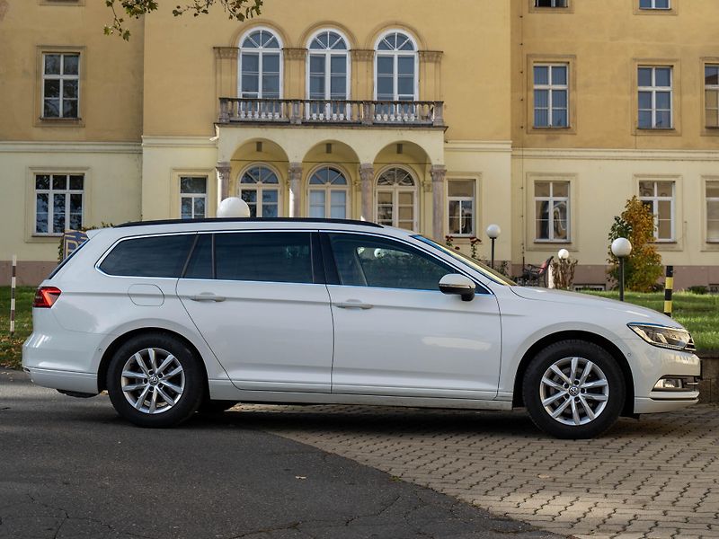 Volkswagen Passat 1.4 TSI DSG Kamera Cockpit Taž - fotka 5 z 38