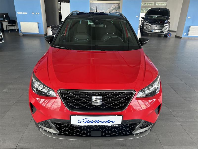 Seat Arona 1,0   TSI 85kW,FR,SERVISKA,1.M - fotka 2 z 26