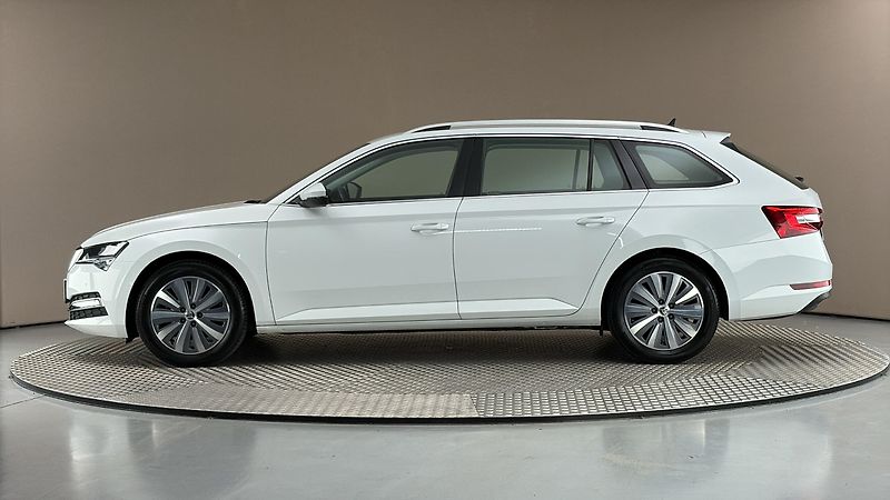 Škoda Superb 2.0 TDI DSG Style Combi - fotka 4 z 25