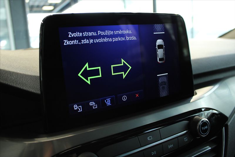 Ford Kuga TDCi AWD Titanium X ACC/BLIS/B - fotka 25 z 32