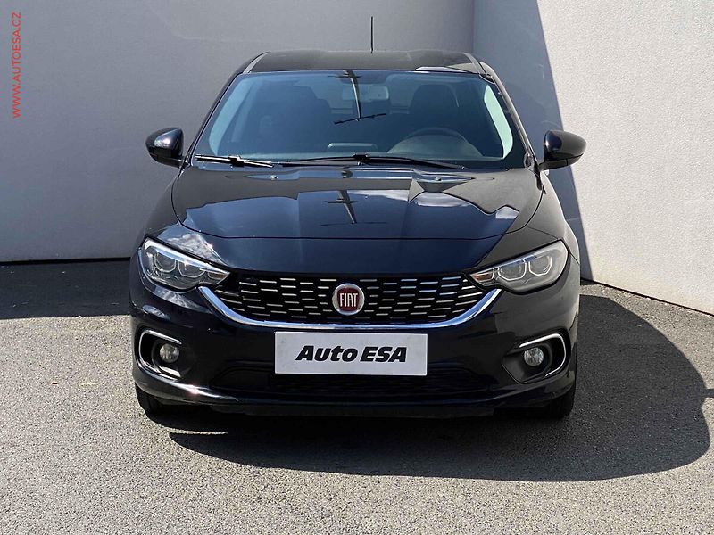 Fiat Tipo (2019) 1.4i, Lounge, navi, kamera - fotka 2 z 16