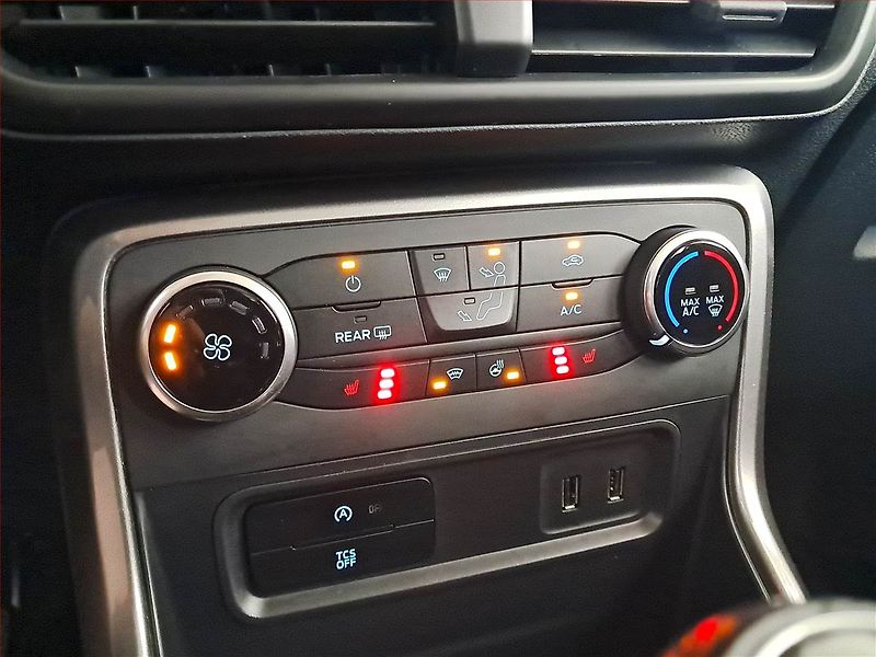 Ford EcoSport (2018) 1.0 EcoBoost, Tempomat - fotka 15 z 17