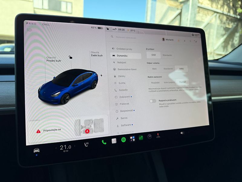 Tesla Model 3 Long Range AWD REZERVACE - fotka 20 z 41