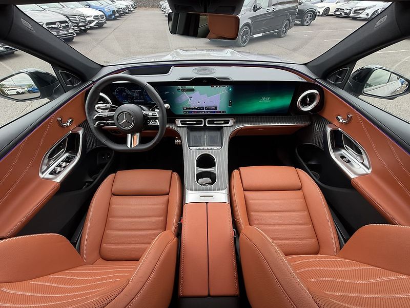 Mercedes-Benz GLC 400 4MATIC EQ - fotka 16 z 36