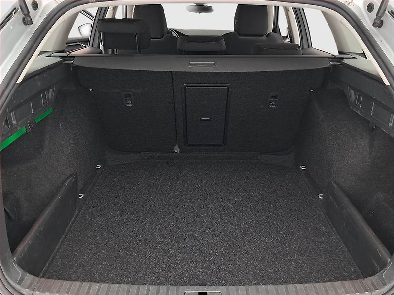 Škoda Octavia (2022) Ambition 2.0 TDI, ČR,1.maj - fotka 13 z 18