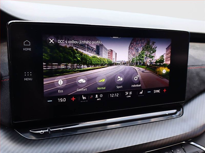 Škoda Octavia (2020) RS 2.0 TSI - fotka 16 z 27