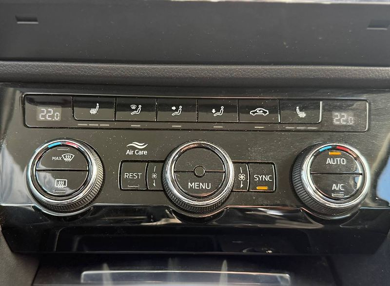 Škoda Superb (2021) 2.0 TDI 110 kW Style DSG - fotka 16 z 23