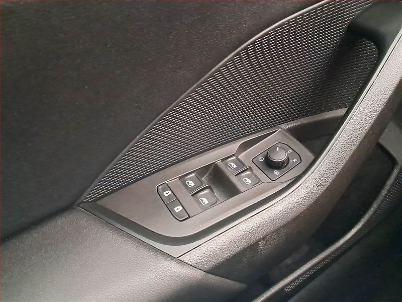 Škoda Octavia (2021) Style 1.5 TSI, ČR,1.maj - fotka 16 z 17