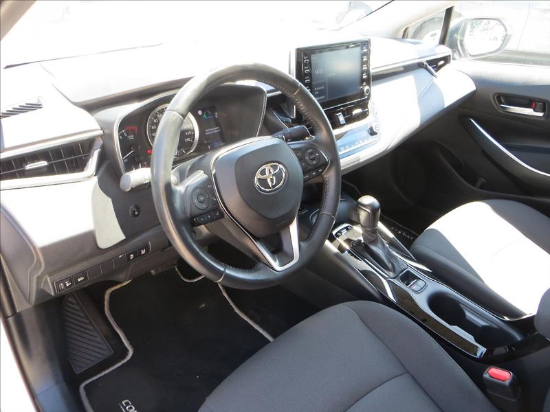 Toyota Corolla 1,8 Hybrid Active e-CVT ČR - fotka 12 z 27