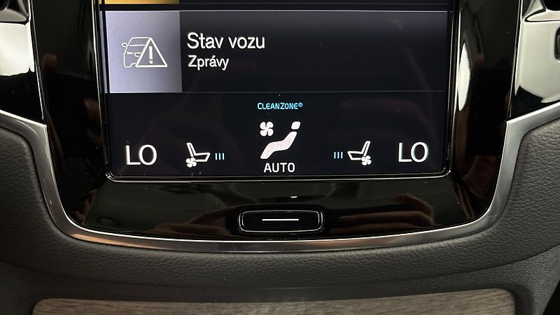 Volvo XC90 2.0 B5 AUT AWD Inscription - fotka 33 z 33