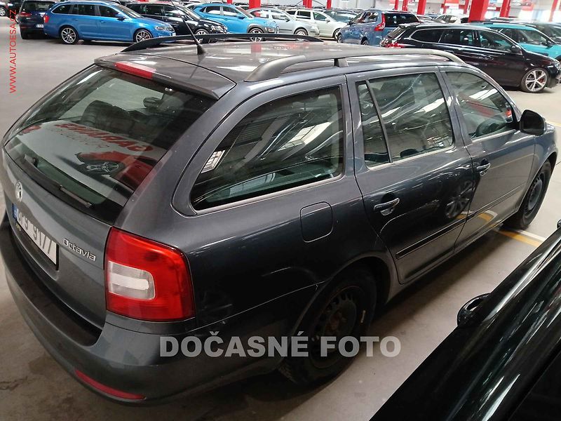 Škoda Octavia (2010) 1.4 TSI, autoAC - fotka 2 z 3