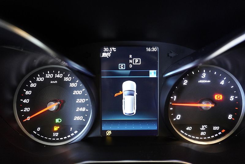 Mercedes-Benz Třídy C (2019) C300 2,0D AMG-LINE AUTOMAT - fotka 19 z 27