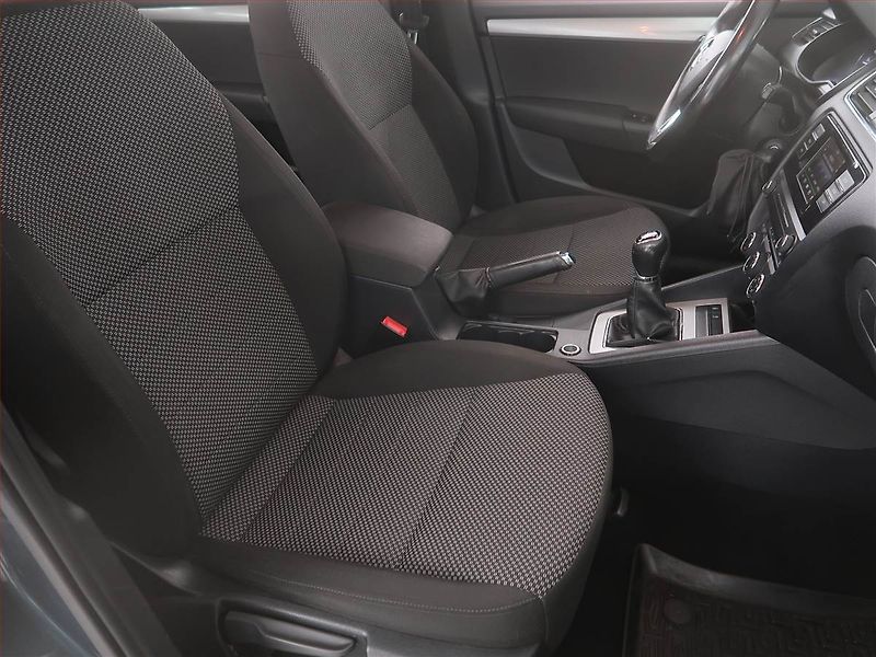 Škoda Octavia (2017) 2.0 TDI, Tempomat - fotka 9 z 17
