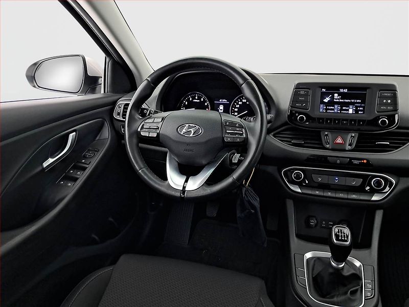 Hyundai i30 (2019) 1.4 T-GDI, Serv.kniha - fotka 7 z 20