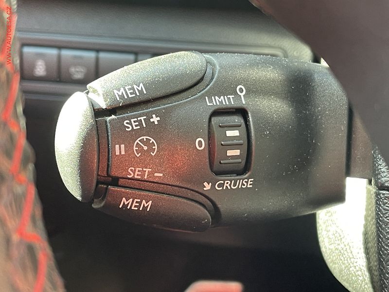 Peugeot 308 (2017) 2.0 HDi, GT, AT, LED, panor - fotka 20 z 23