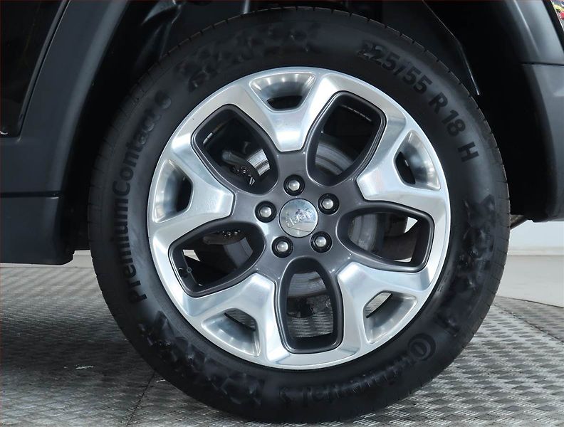 Jeep Compass (2019) 1.4 MultiAir, 4X4, Automat - fotka 15 z 21